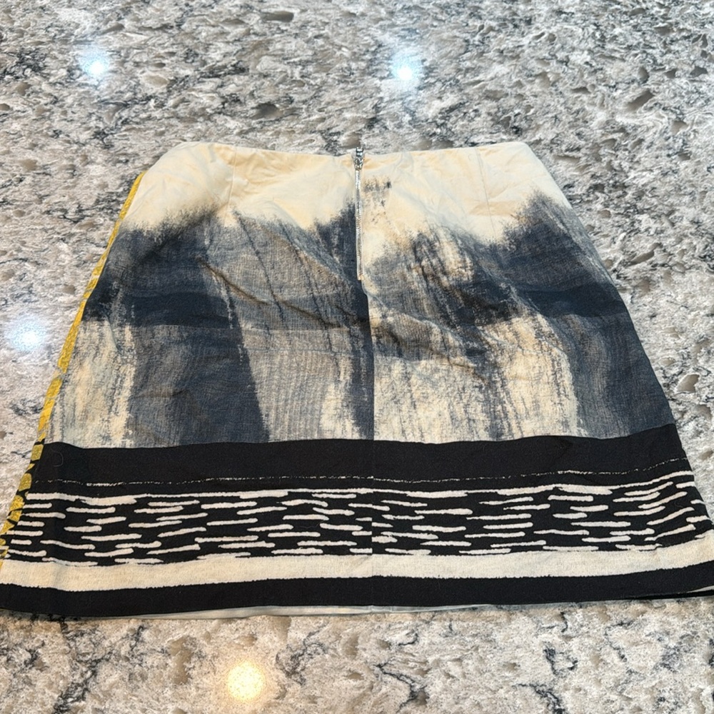 ELIE TAHARI Black and Yellow Abstract Mini Skirt. Size 6 - Picture 11 of 14